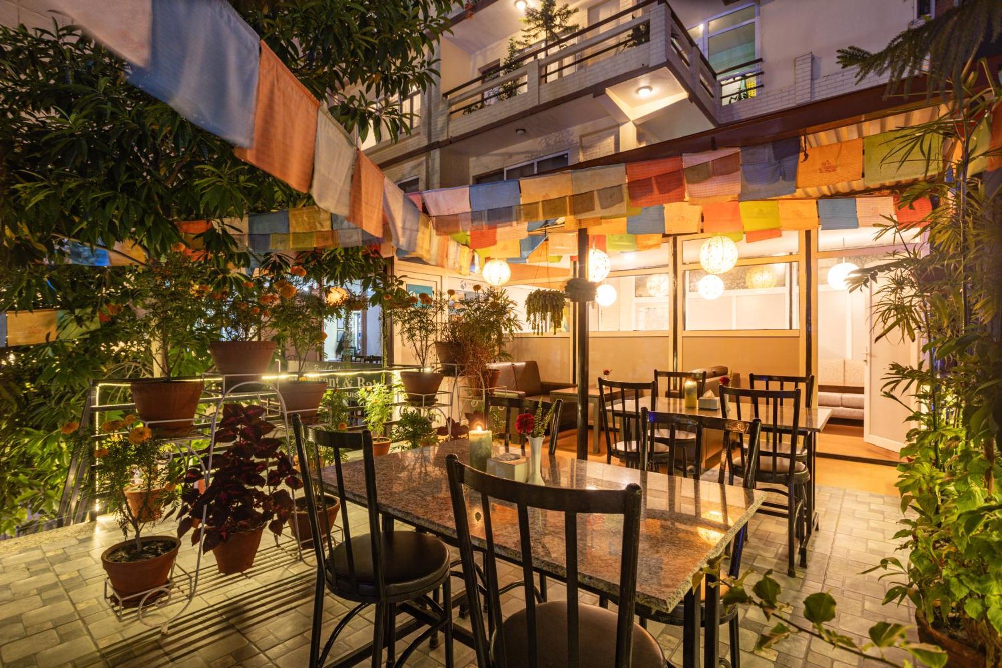 Oasis Kathmandu Hotel Exterior foto