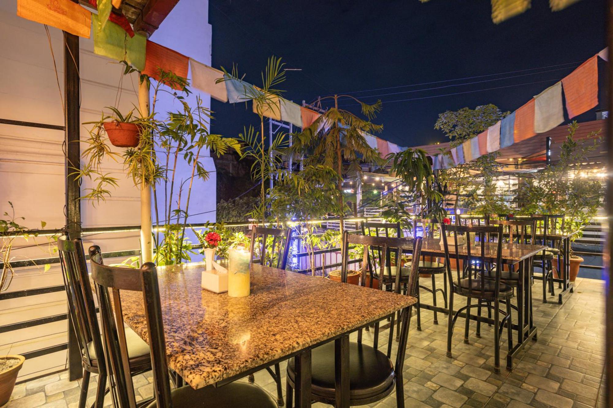 Oasis Kathmandu Hotel Exterior foto